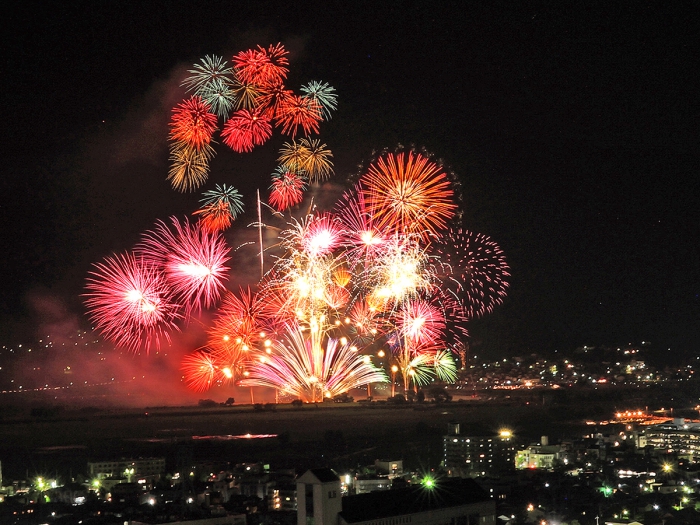 亀岡平和祭保津川市民花火大会