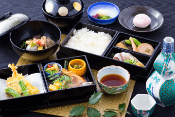 Kaga Hyakumangoku Juubakozen meal